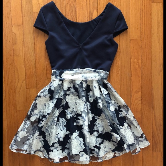 B. Darlin Floral Navy Blue Dress - Picture 3 of 6